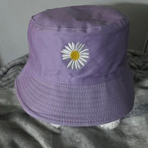 Daisy bucket hat